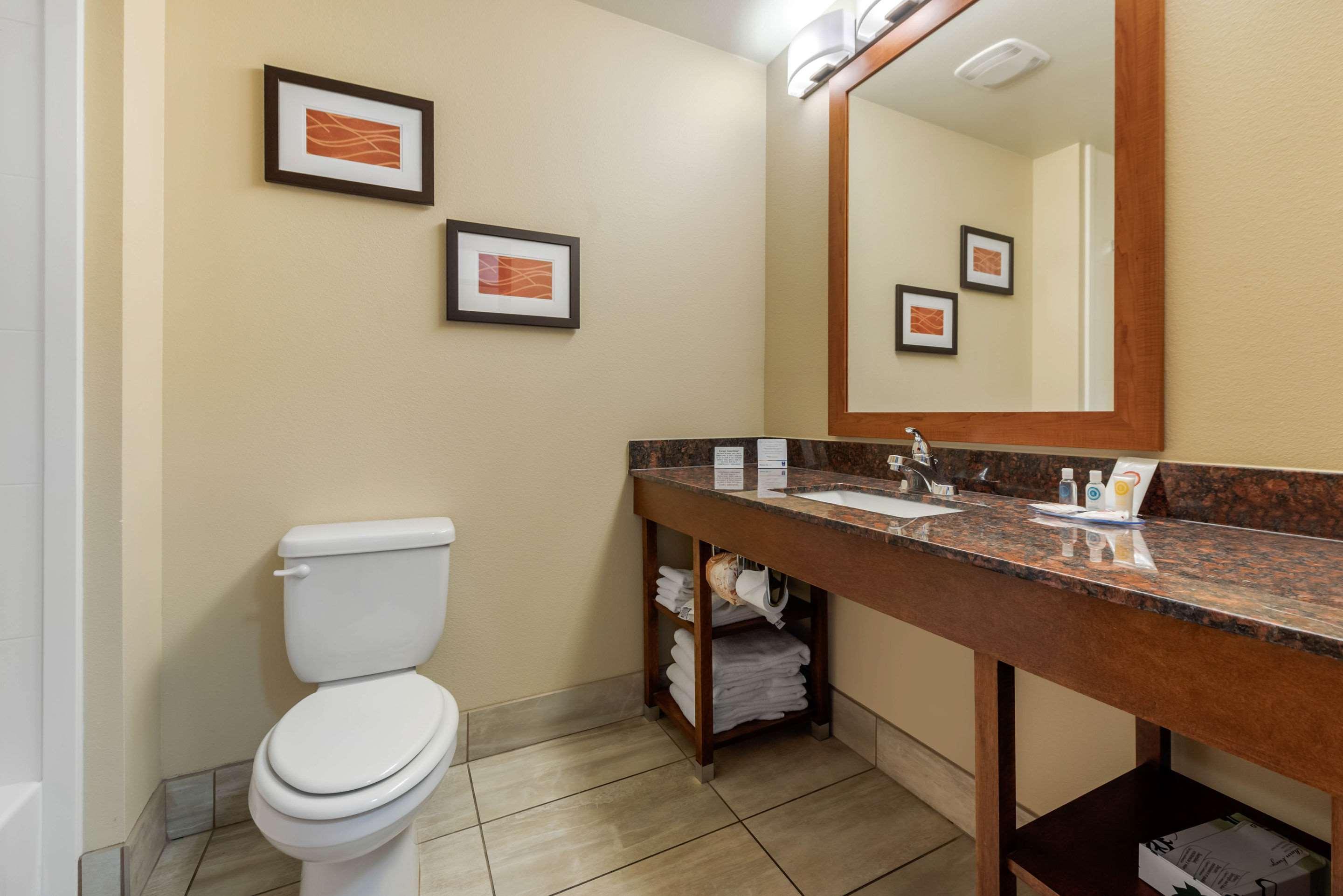 Comfort Inn Limon Zewnętrze zdjęcie