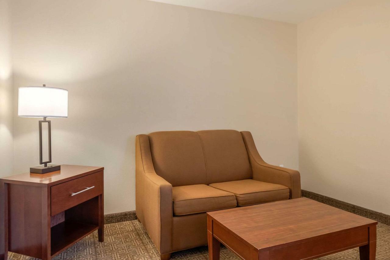 Comfort Inn Limon Zewnętrze zdjęcie